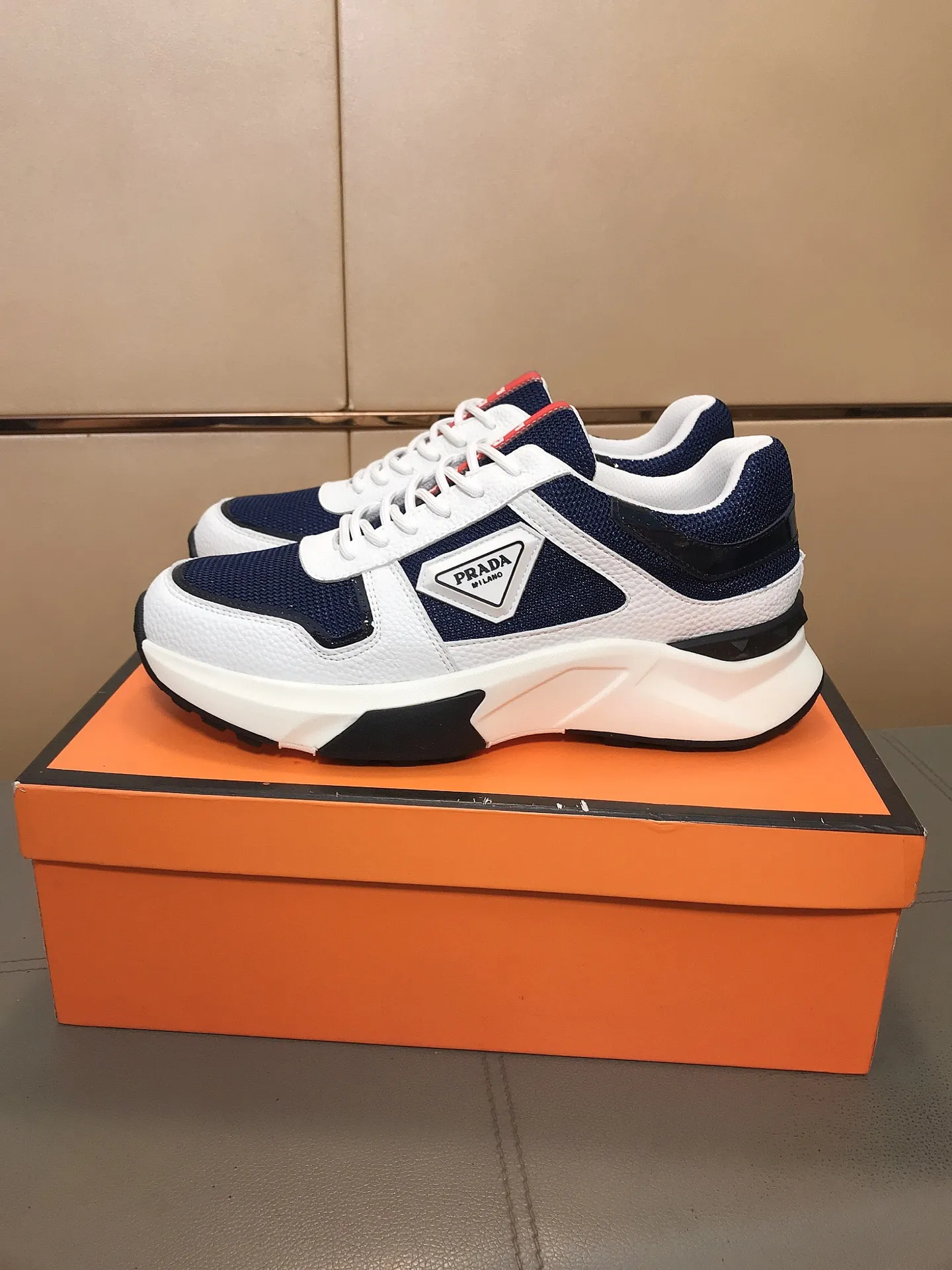 Ex-factory price 442 💎💎🆕Prada's latest casual and fashionable men's shoes👟hot style💥simple and elegant style, exclusive for trendy men. Unique latest brand elements👑, fashionable and generous, imported cowhide stitching and breathable fabrics, comfortable lining + sheepskin feet, super comfortable and wear-resistant outsole, classic model taken in kind, size: 38-44